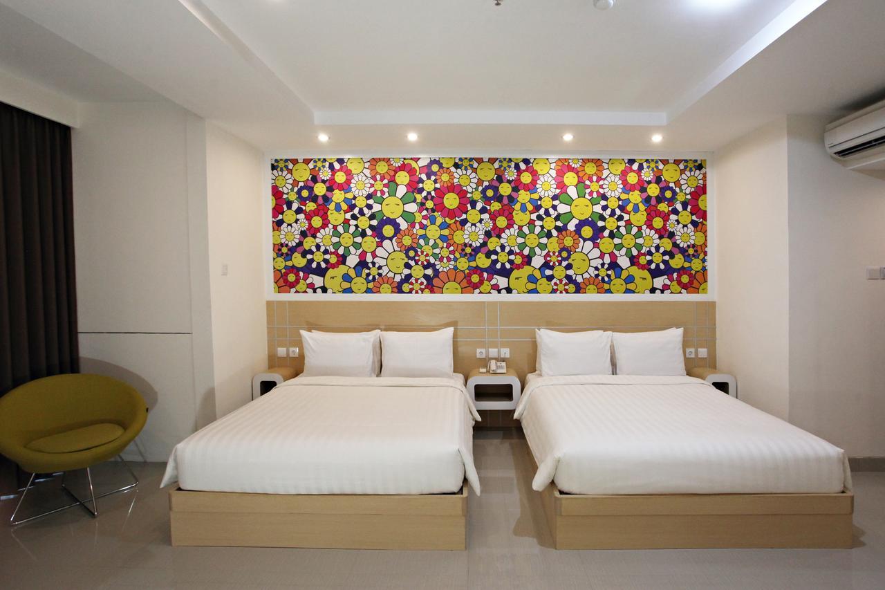 Nite & Day Surabaya - Gunungsari Hotell Exteriör bild