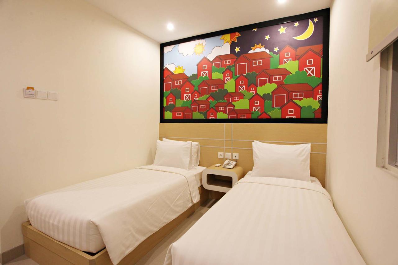Nite & Day Surabaya - Gunungsari Hotell Exteriör bild